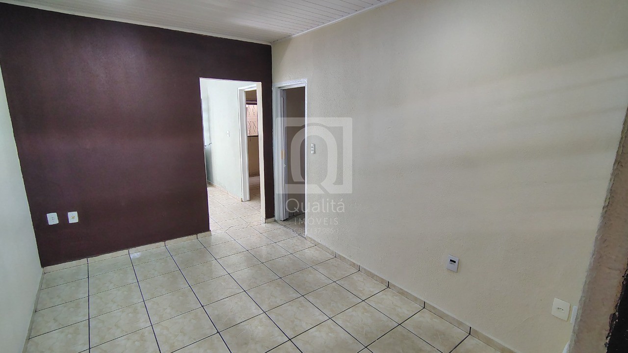 Casa à venda com 2 quartos, 86m² - Foto 1