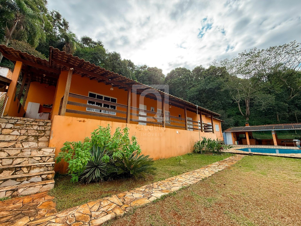 Chácara à venda com 4 quartos, 4706m² - Foto 1