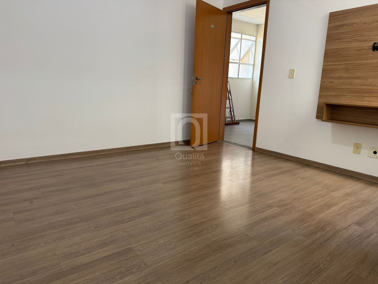 Apartamento à venda com 2 quartos, 47m² - Foto 2