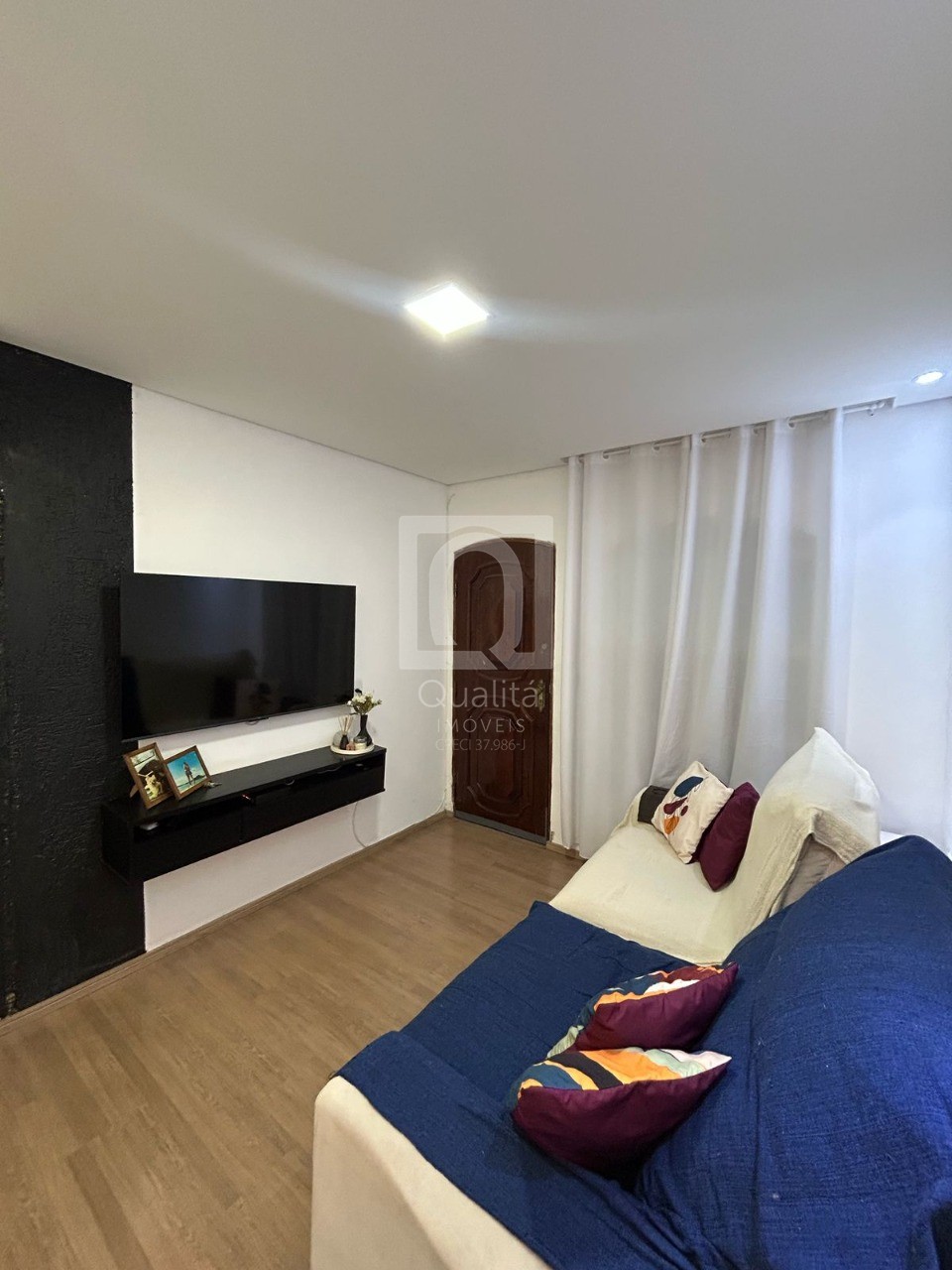 Casa à venda com 2 quartos, 125m² - Foto 4
