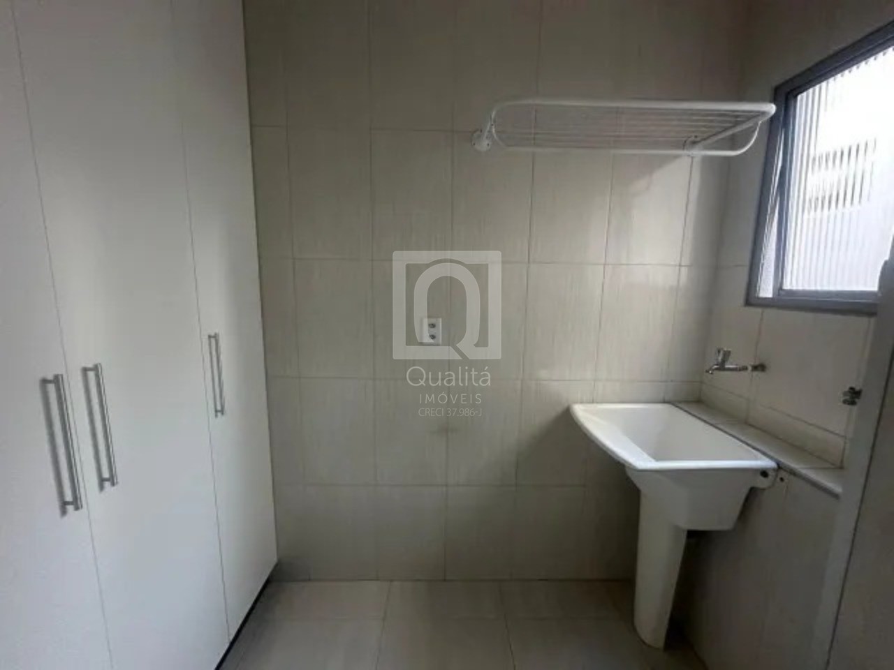 Apartamento à venda com 2 quartos, 57m² - Foto 4