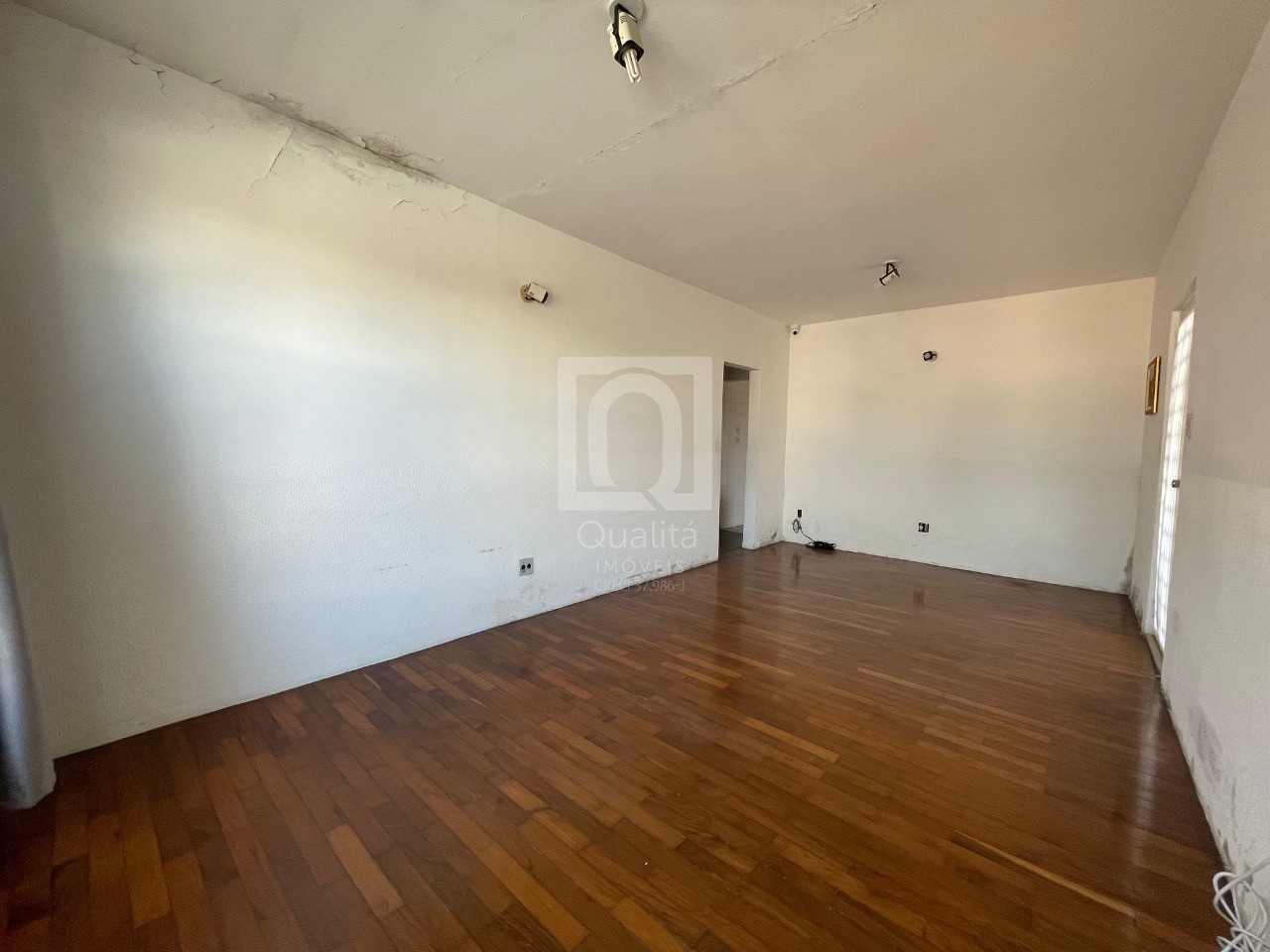 Prédio Inteiro à venda com 3 quartos, 300m² - Foto 3