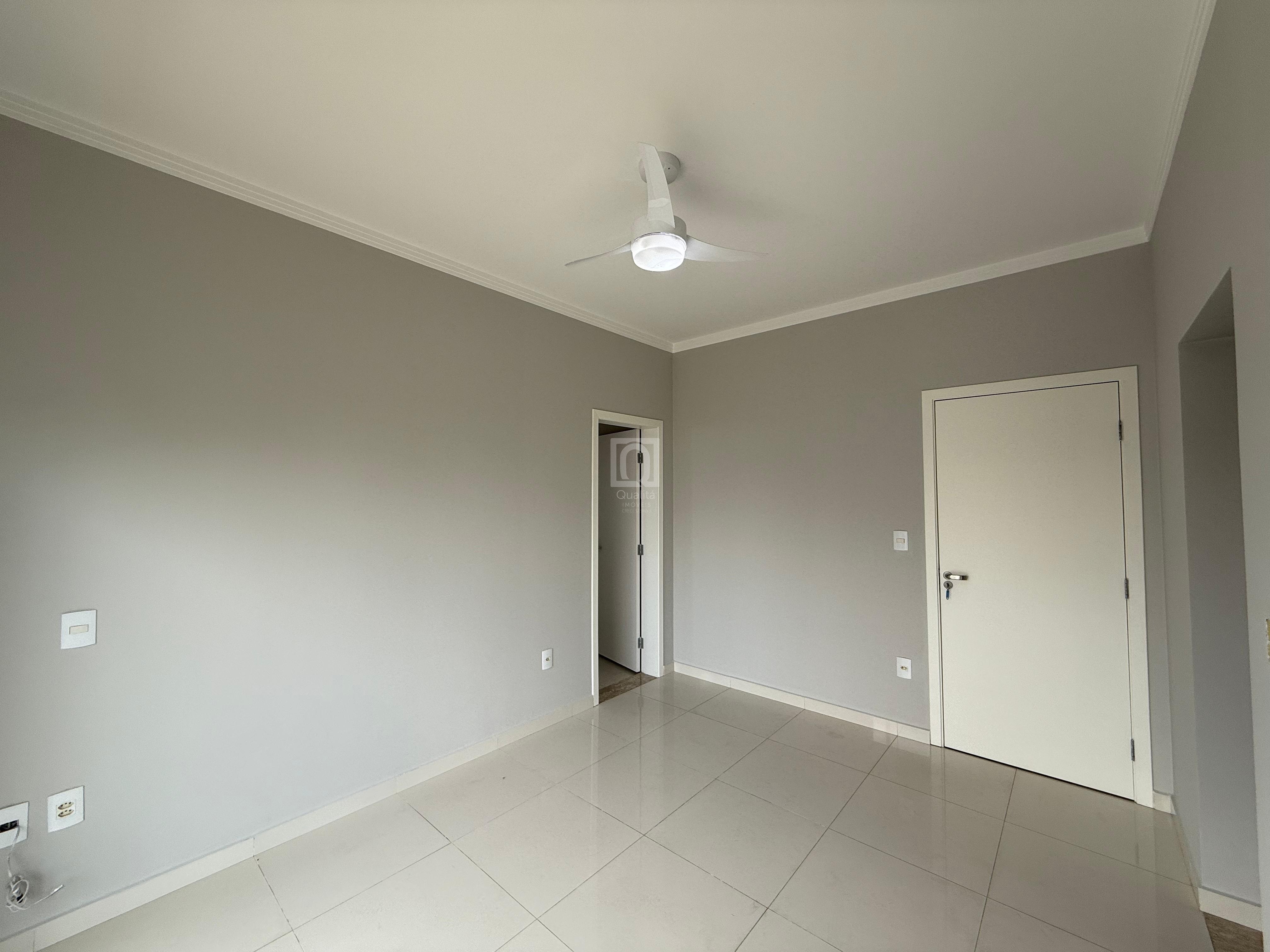 Casa de Condomínio para alugar com 3 quartos, 300m² - Foto 12
