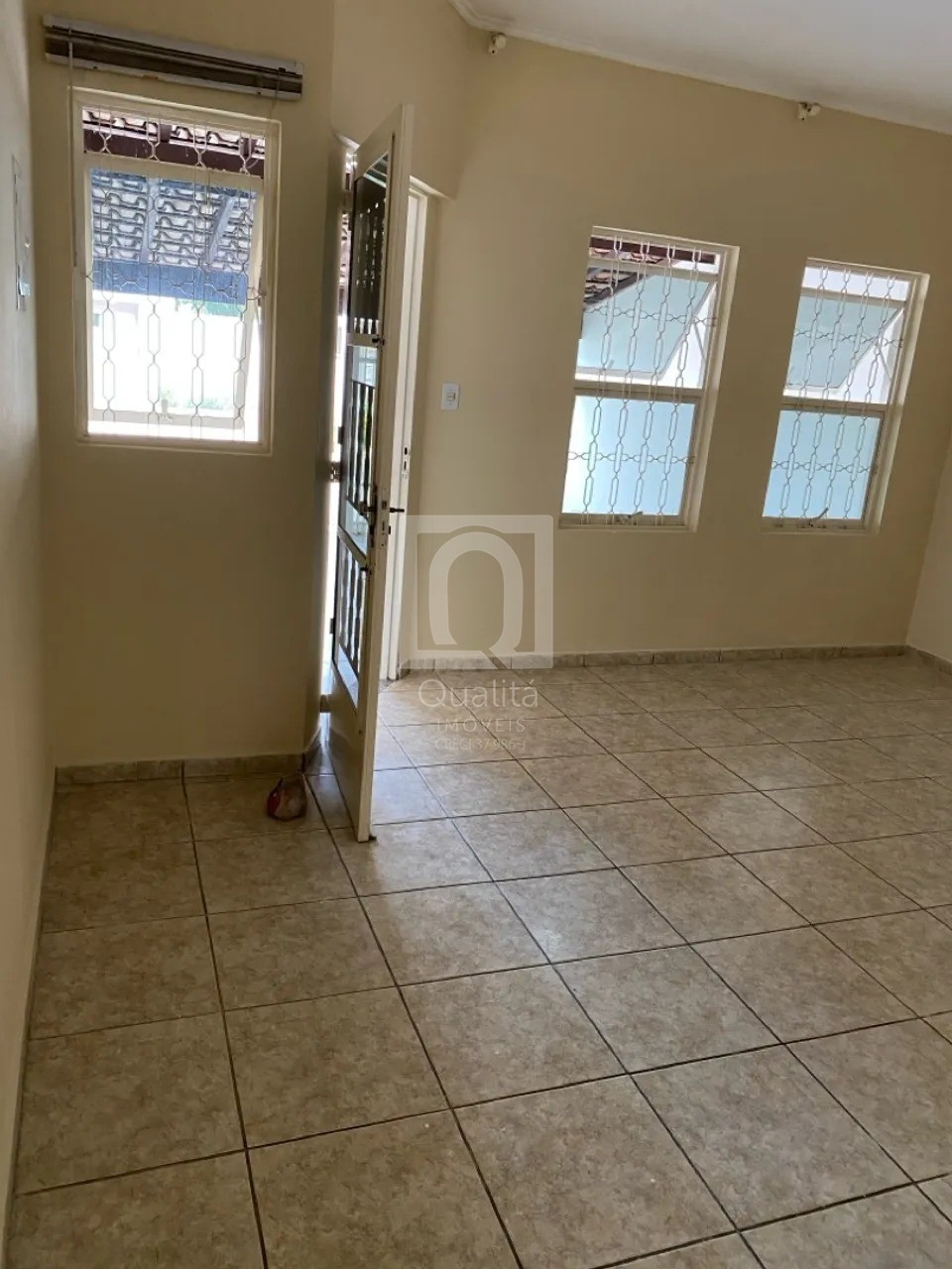 Casa à venda com 2 quartos, 125m² - Foto 3
