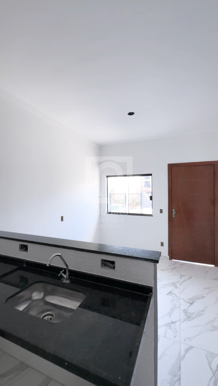 Casa à venda com 2 quartos, 47m² - Foto 3