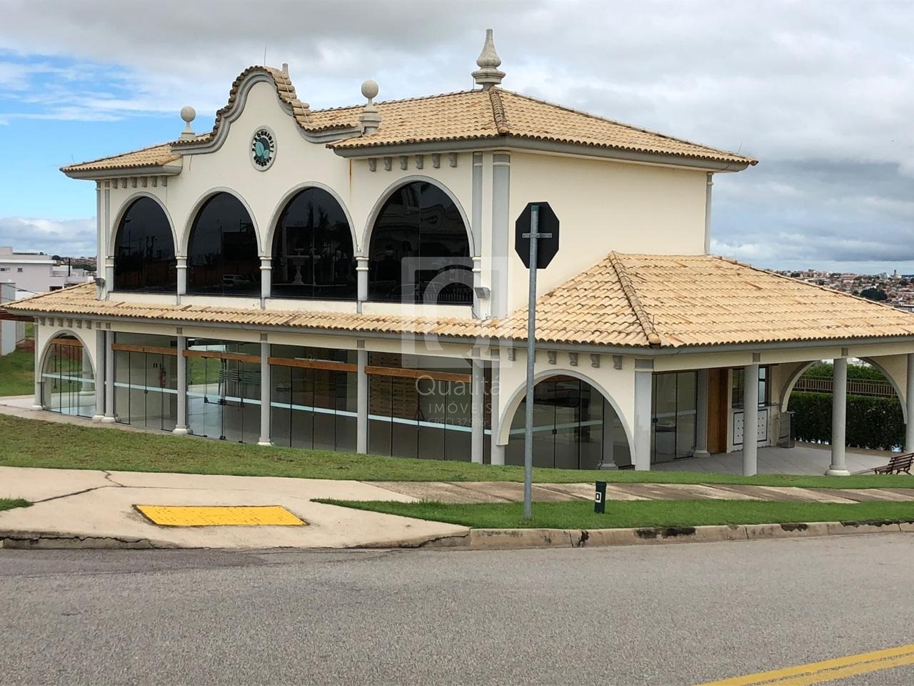 Casa de Condomínio para alugar com 3 quartos, 250m² - Foto 20