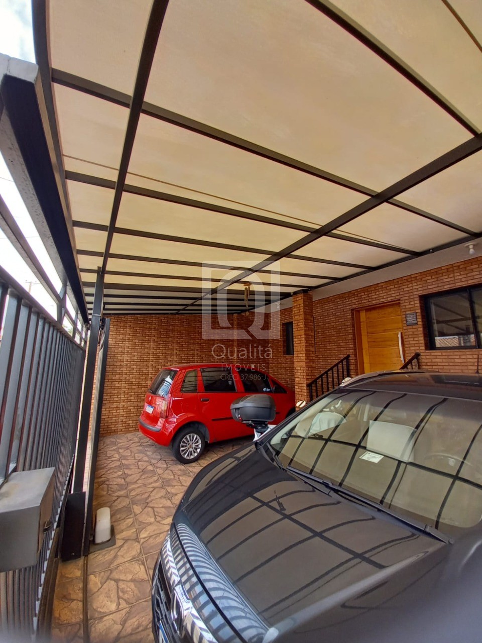 Casa à venda com 2 quartos, 200m² - Foto 1