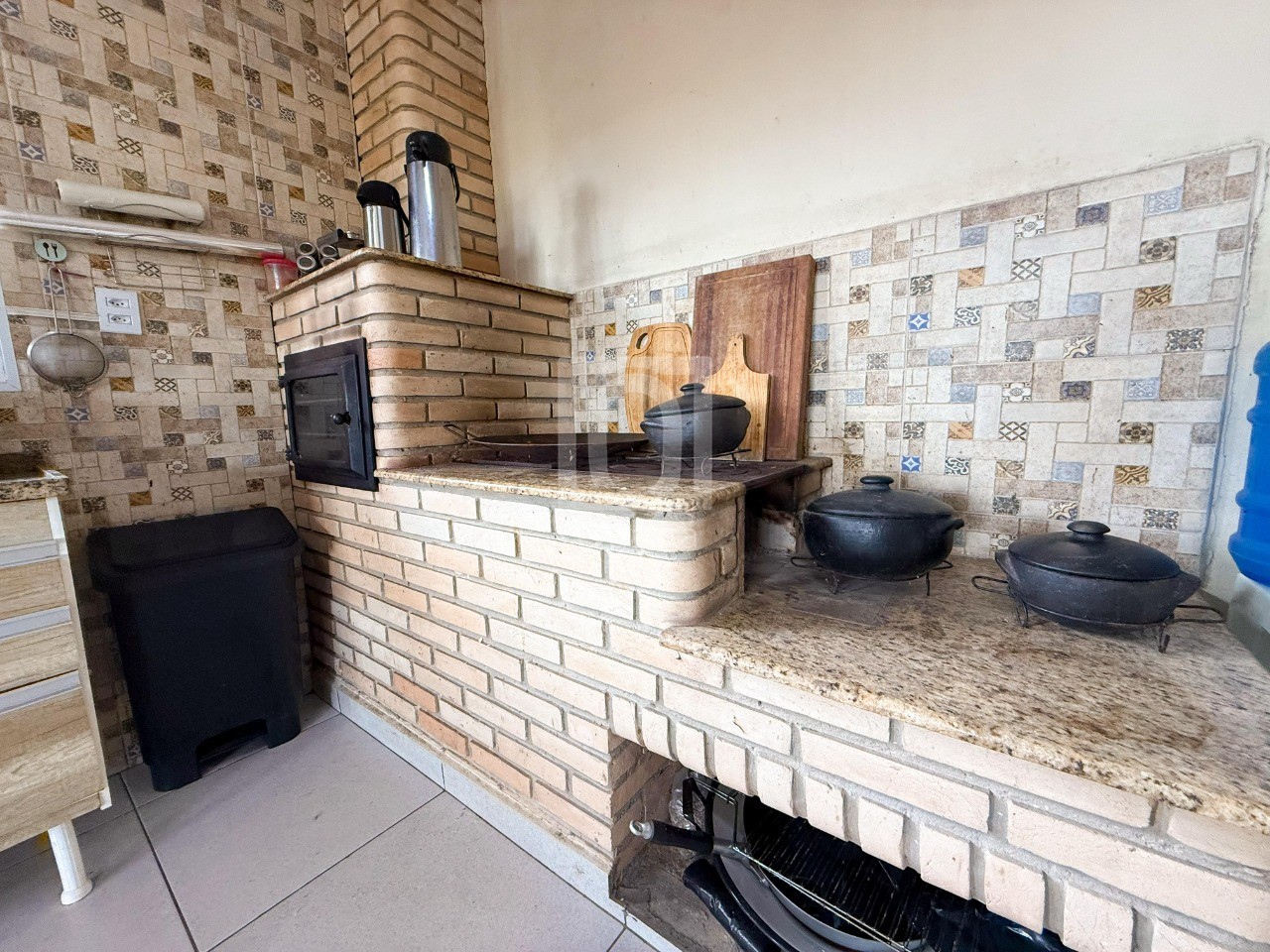 Chácara à venda com 4 quartos, 4706m² - Foto 9