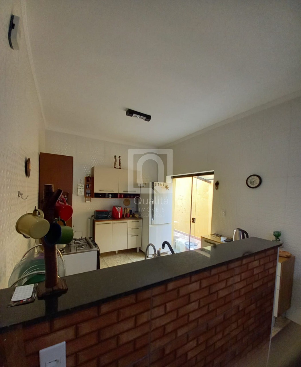 Casa à venda com 2 quartos, 200m² - Foto 4
