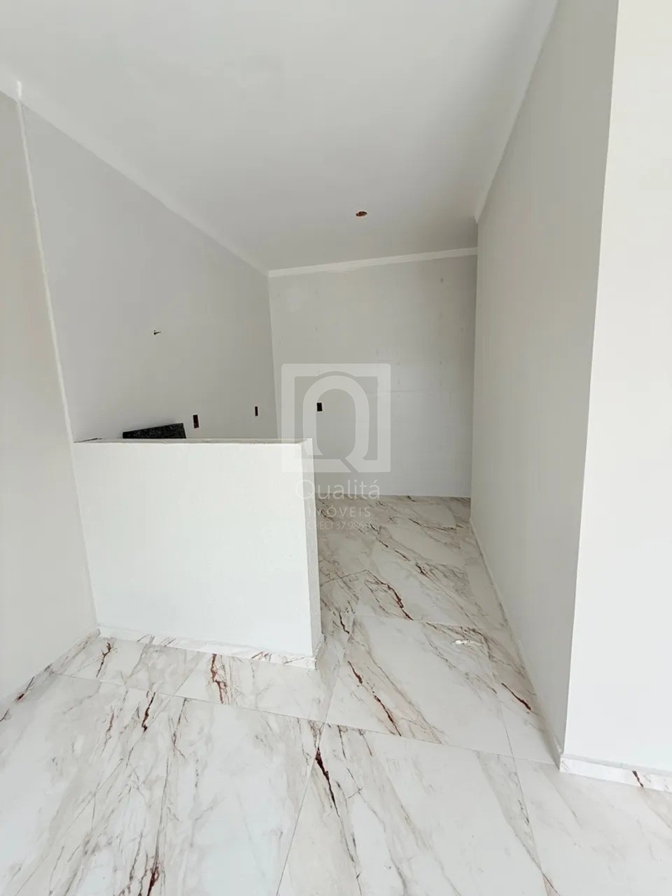 Casa à venda com 1 quarto, 60m² - Foto 2