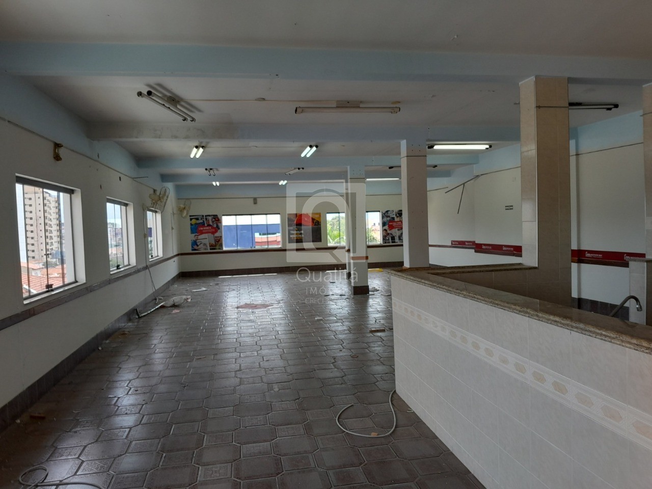 Prédio Inteiro para alugar, 300m² - Foto 3