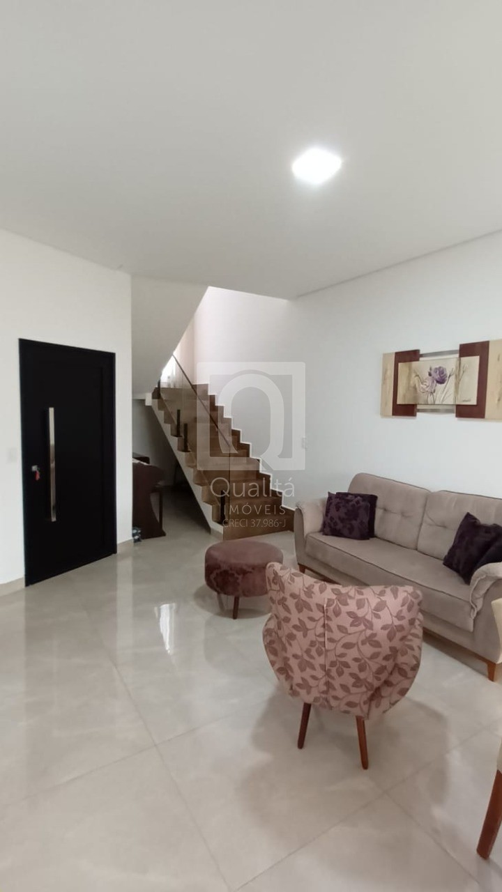 Casa de Condomínio à venda com 3 quartos, 200m² - Foto 1