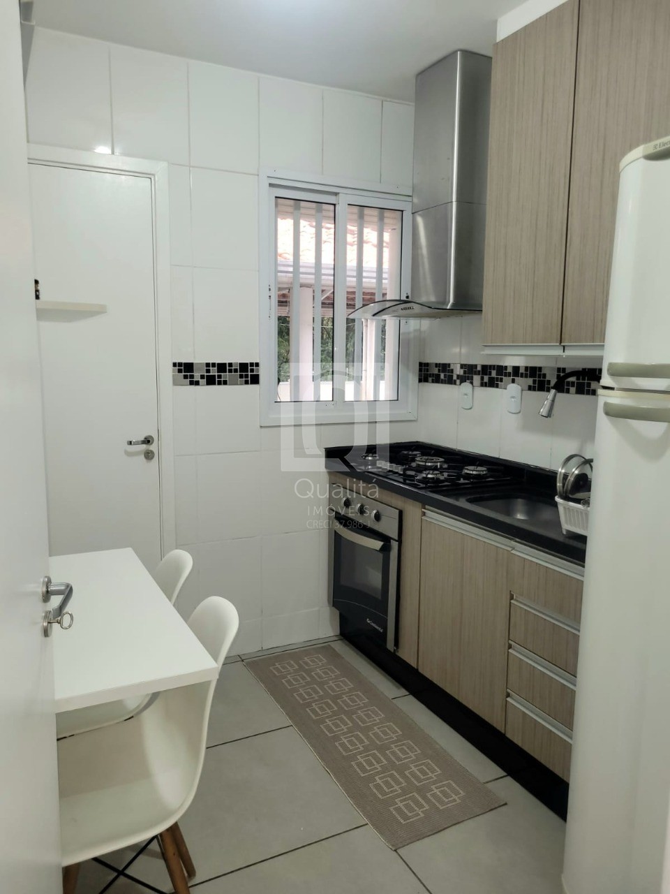 Casa de Condomínio à venda com 3 quartos, 140m² - Foto 1