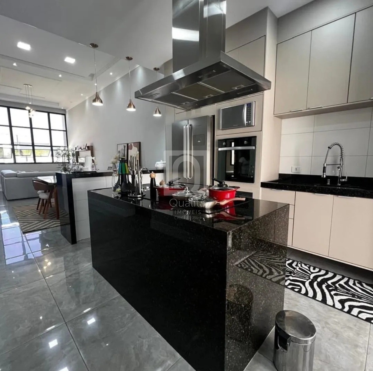 Casa de Condomínio à venda com 3 quartos, 250m² - Foto 9