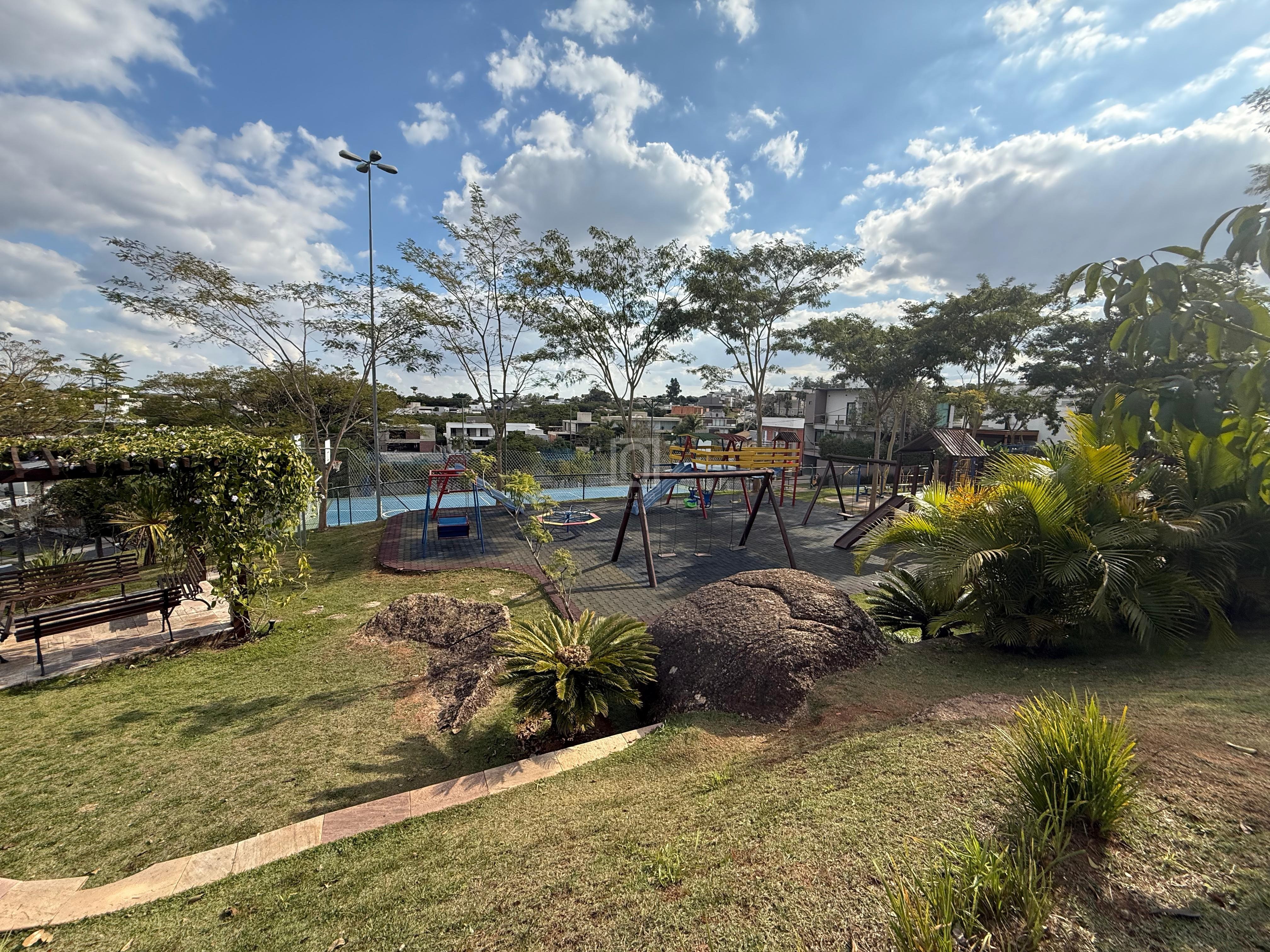 Casa de Condomínio para alugar com 3 quartos, 300m² - Foto 33