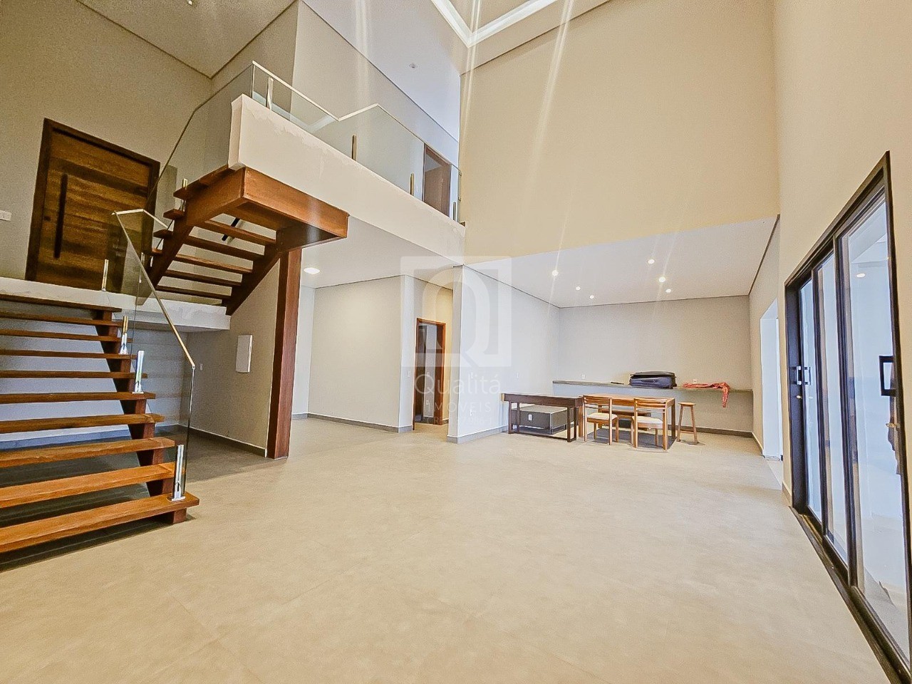Casa de Condomínio à venda com 4 quartos, 1000m² - Foto 1