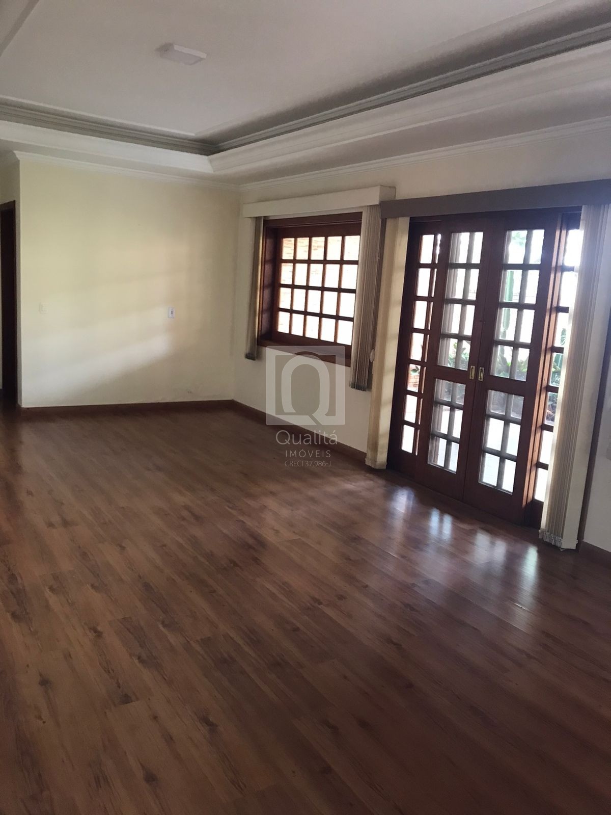 Casa de Condomínio à venda com 3 quartos, 1650m² - Foto 4