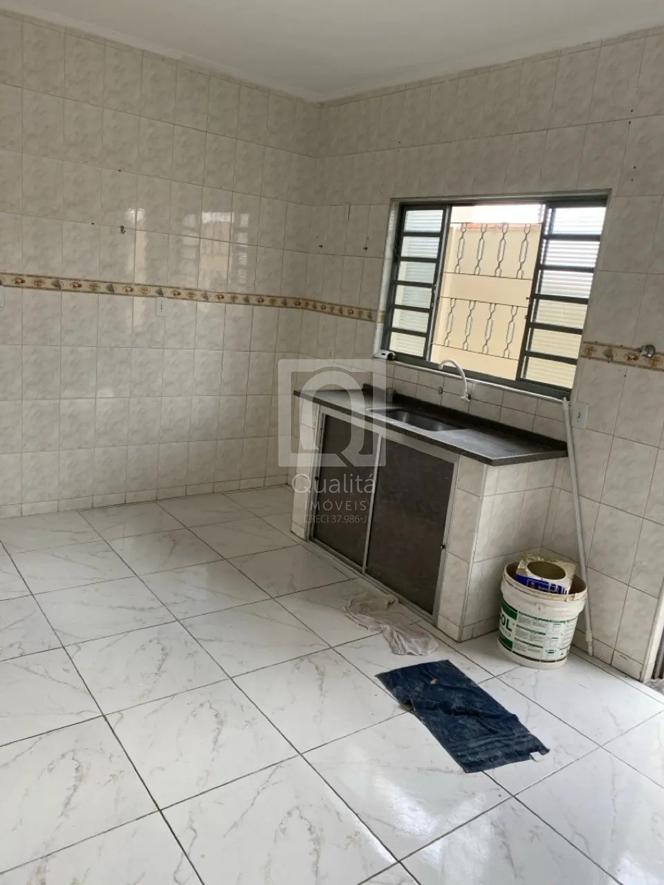 Casa à venda com 2 quartos, 125m² - Foto 1