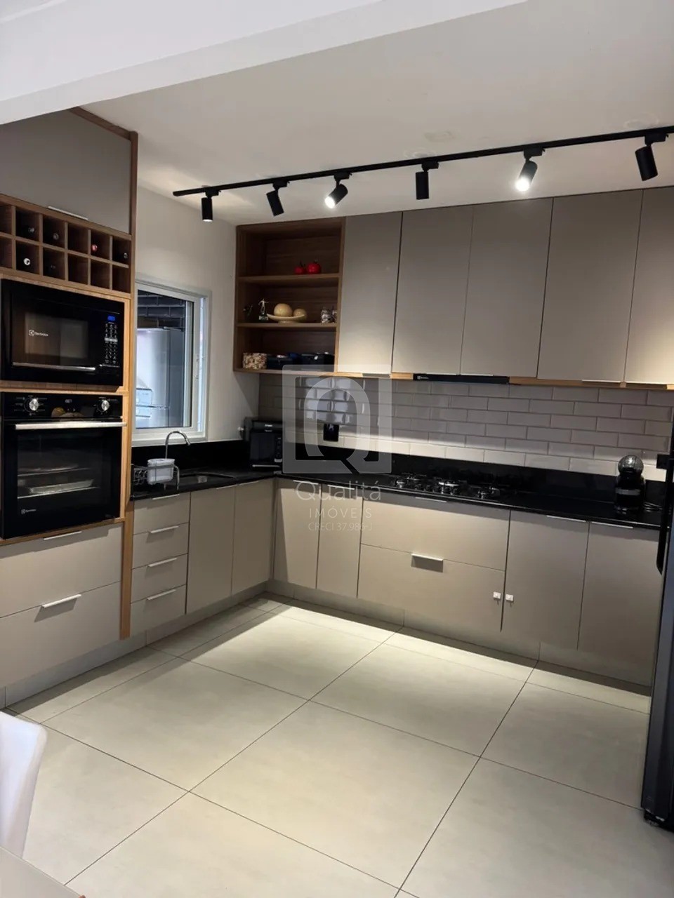 Casa de Condomínio à venda com 3 quartos, 120m² - Foto 3