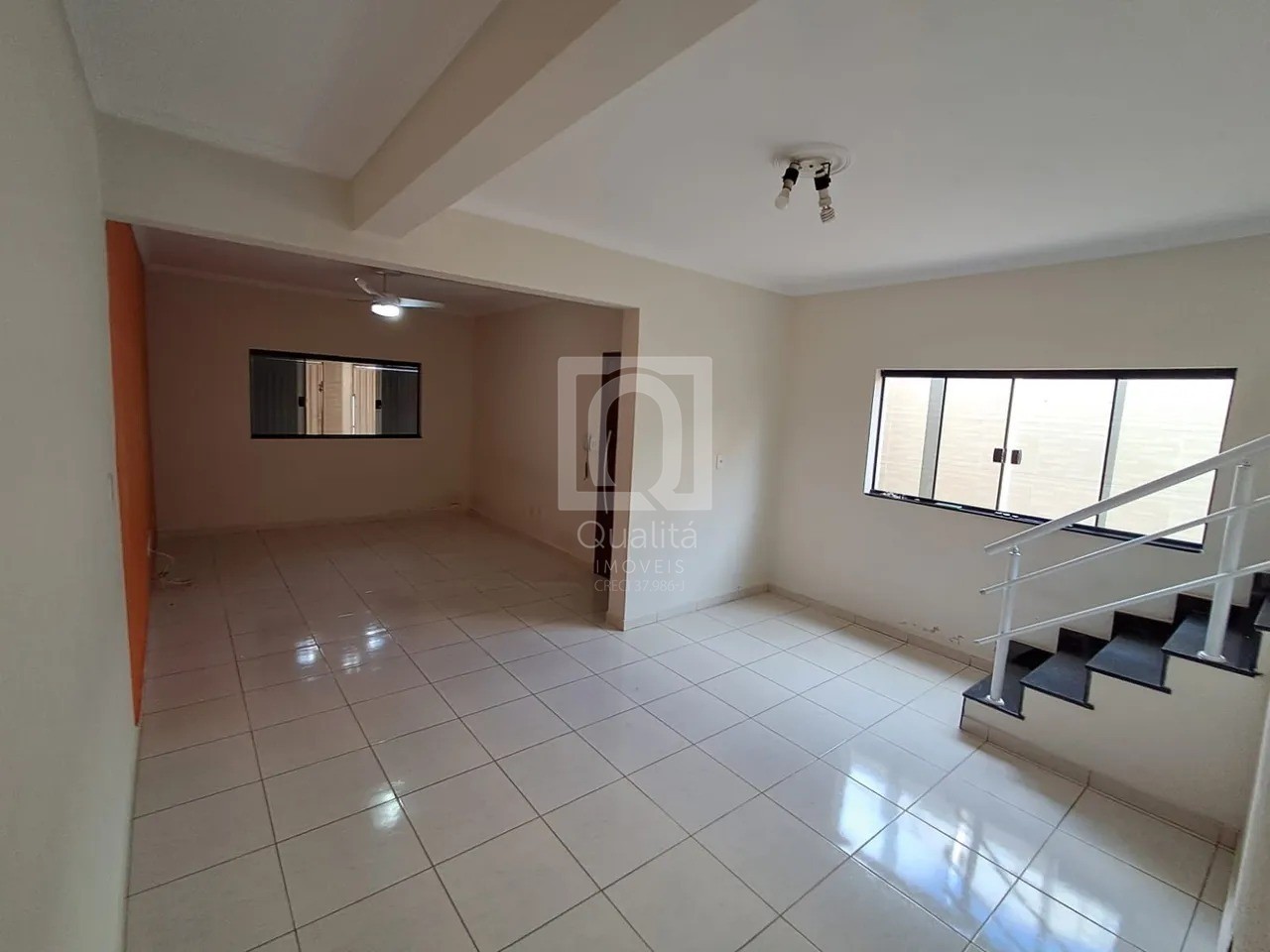 Sobrado à venda com 4 quartos, 150m² - Foto 2