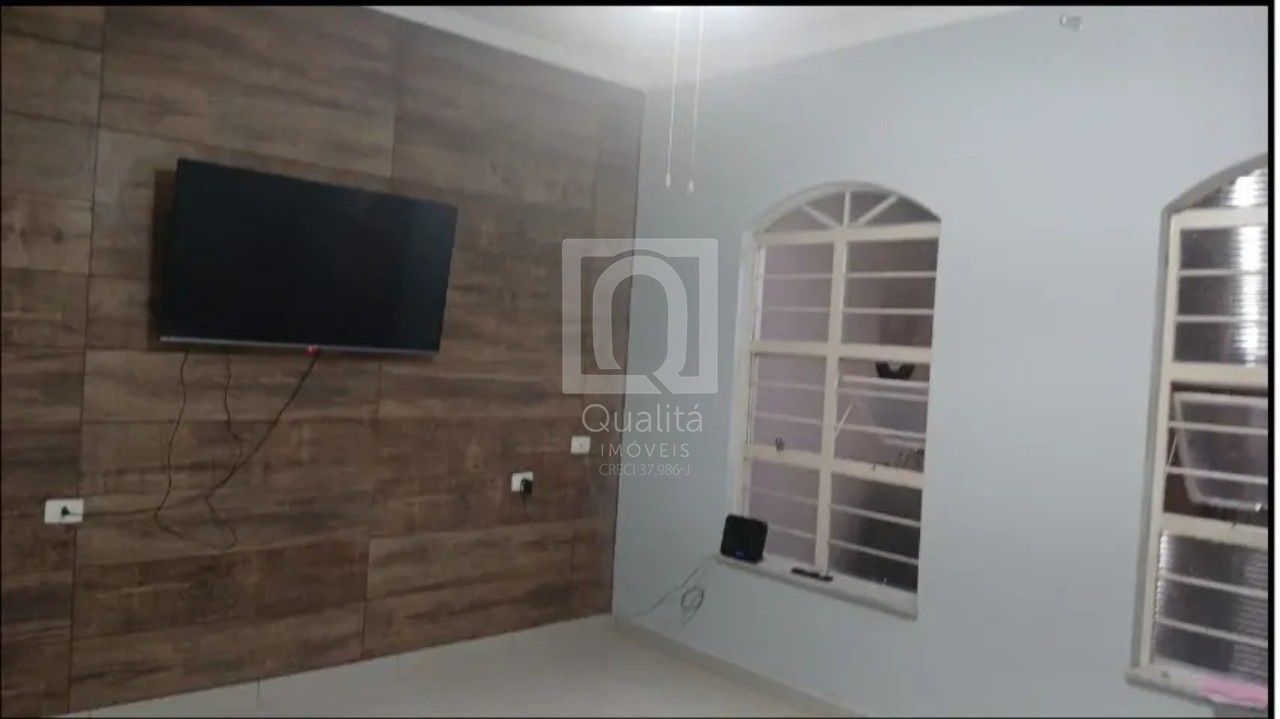 Casa à venda com 2 quartos, 150m² - Foto 1