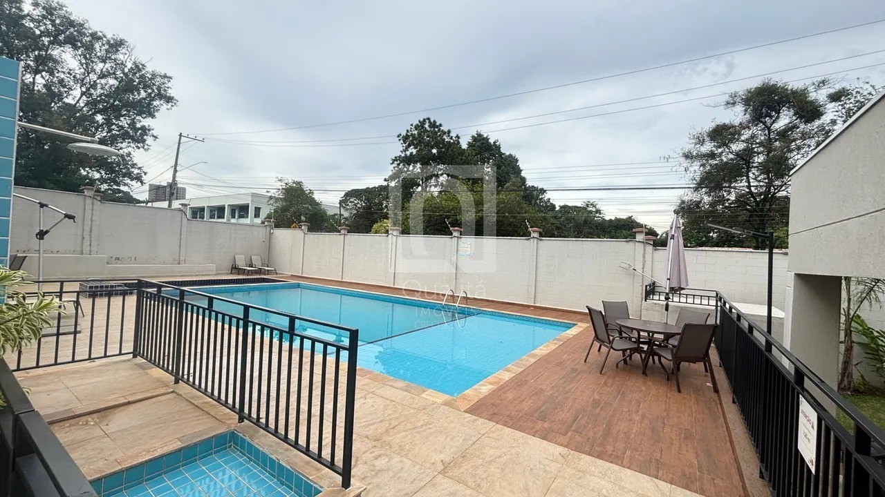 Apartamento à venda com 2 quartos, 42m² - Foto 2