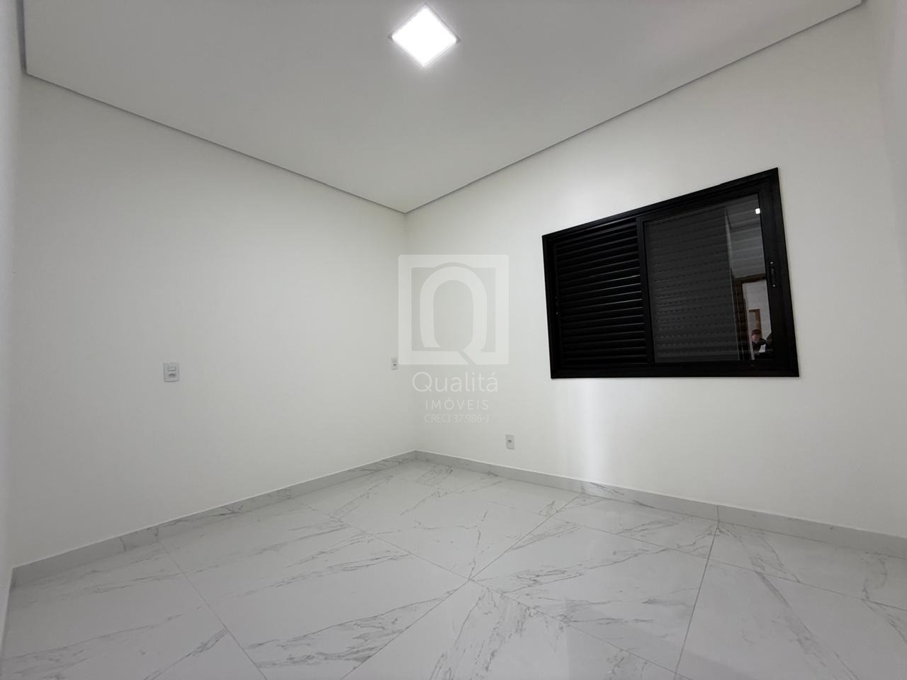 Casa de Condomínio à venda com 3 quartos, 150m² - Foto 4