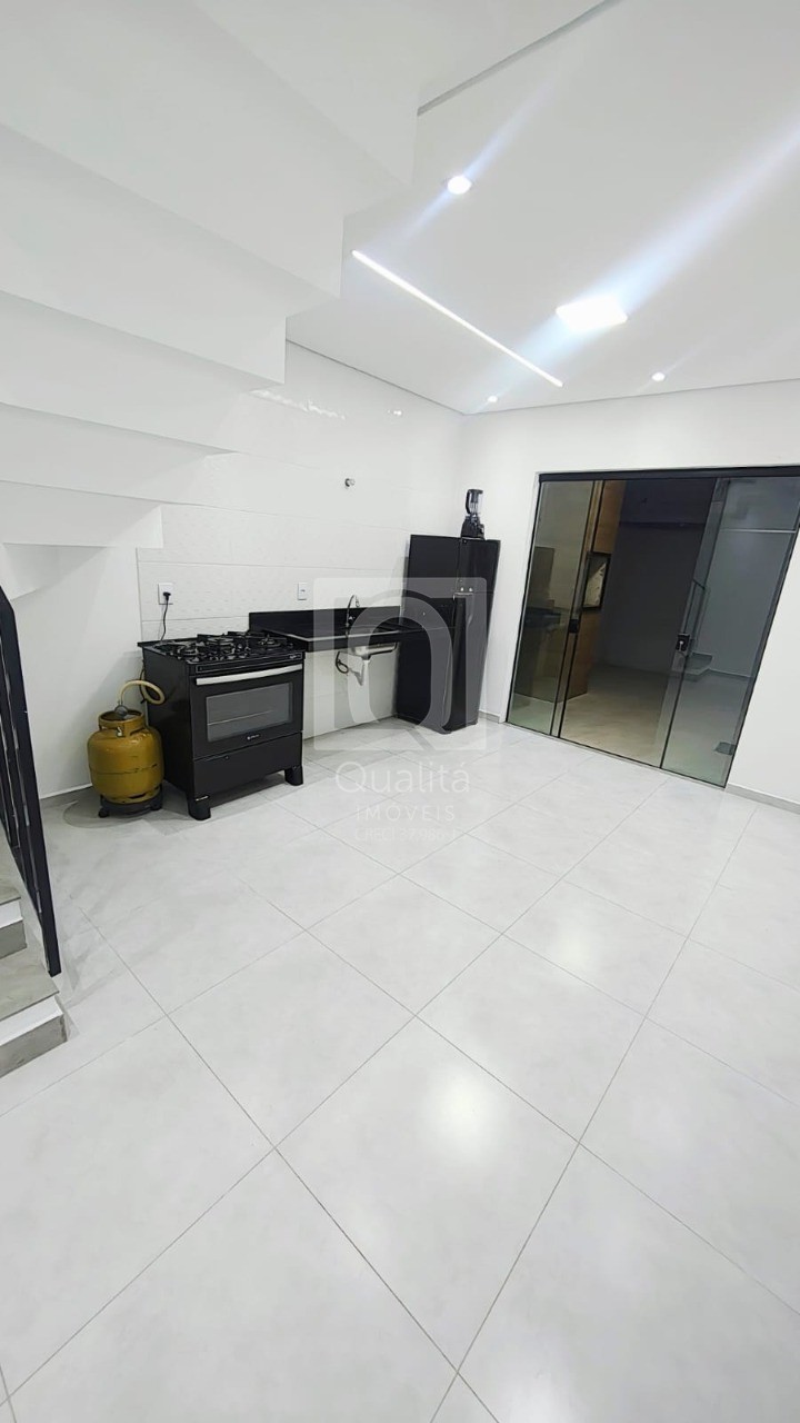 Sobrado à venda com 2 quartos, 150m² - Foto 3
