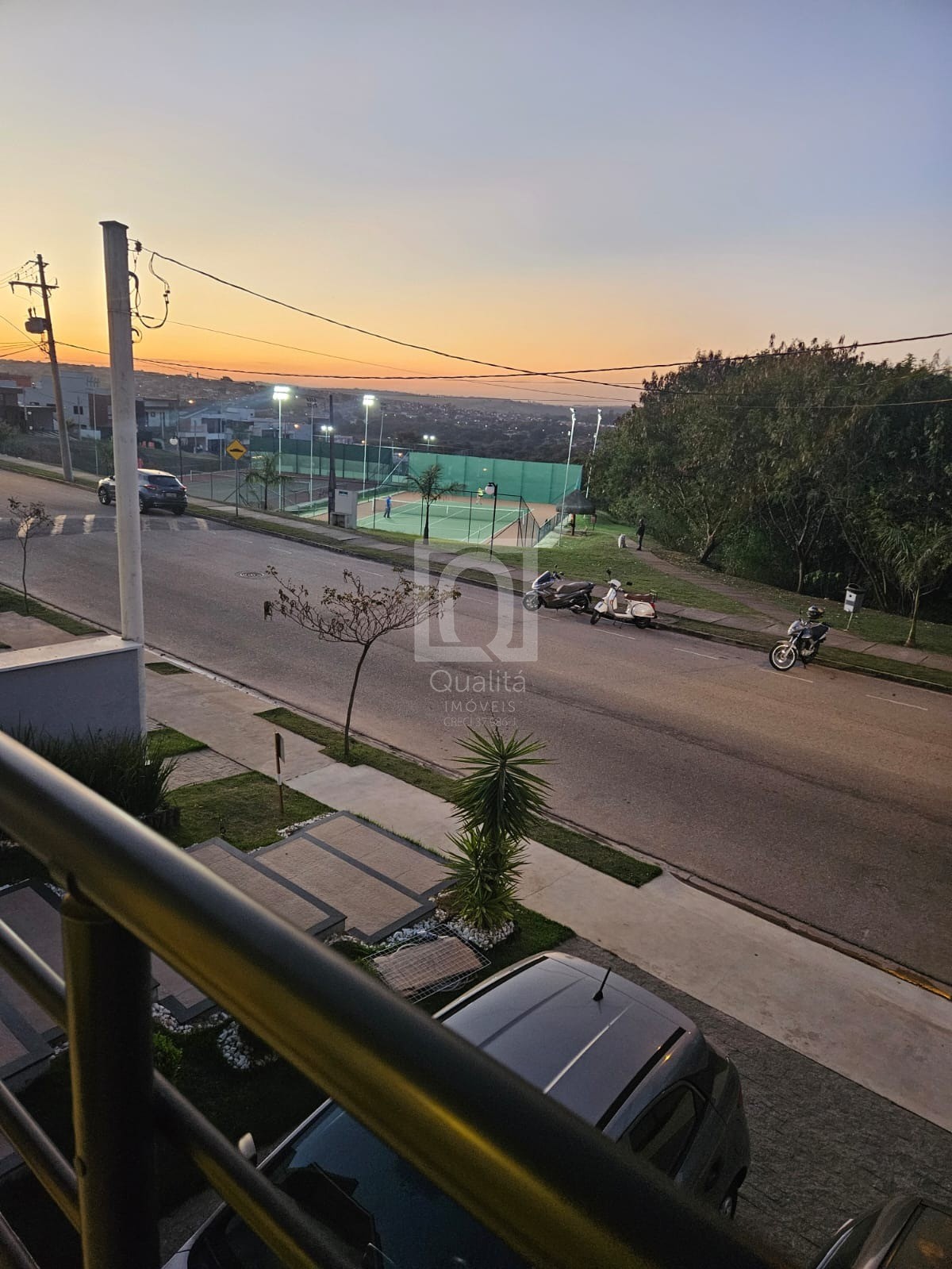 Casa de Condomínio para alugar com 3 quartos, 250m² - Foto 12