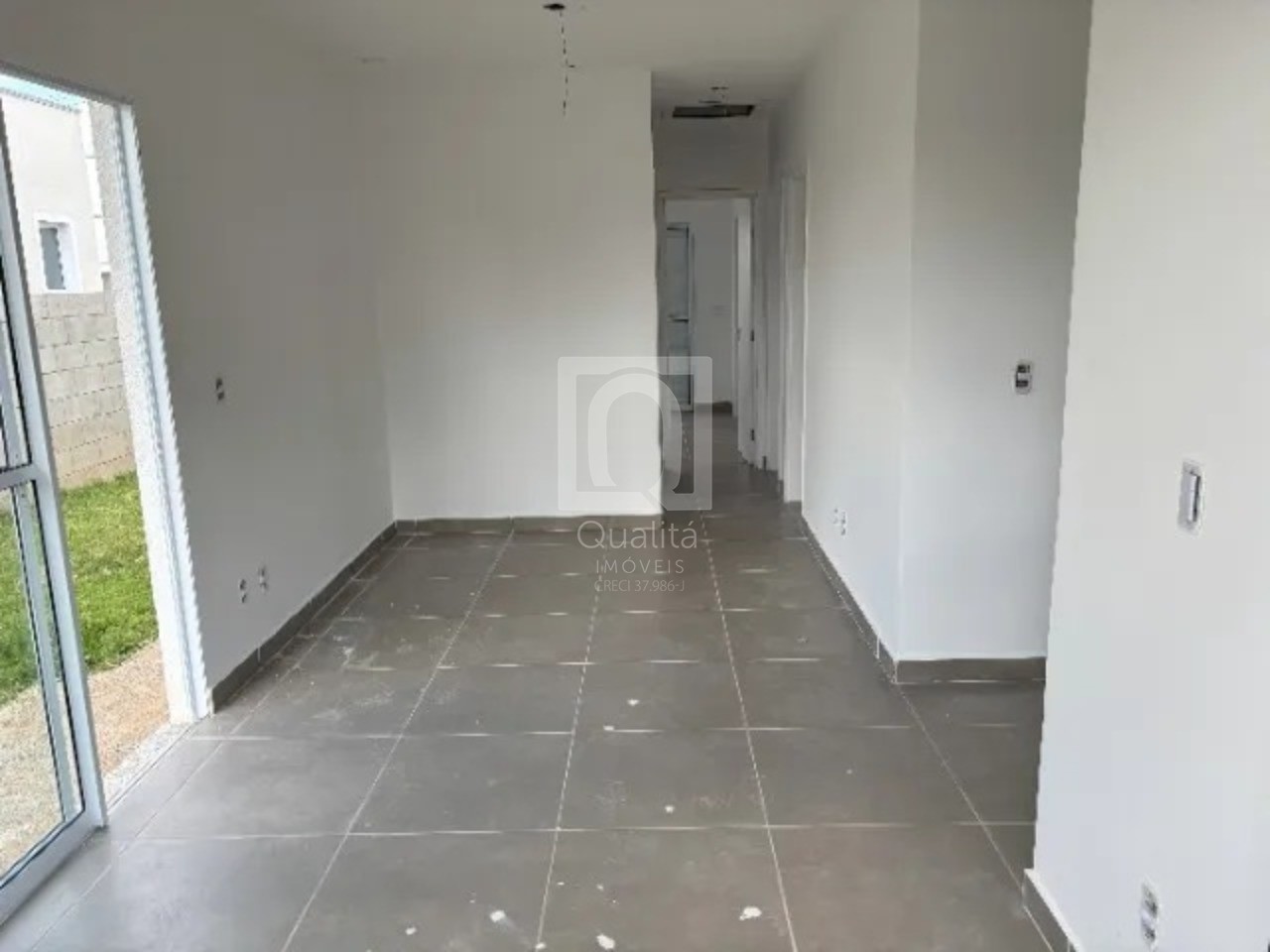 Casa de Condomínio à venda com 3 quartos, 173m² - Foto 1
