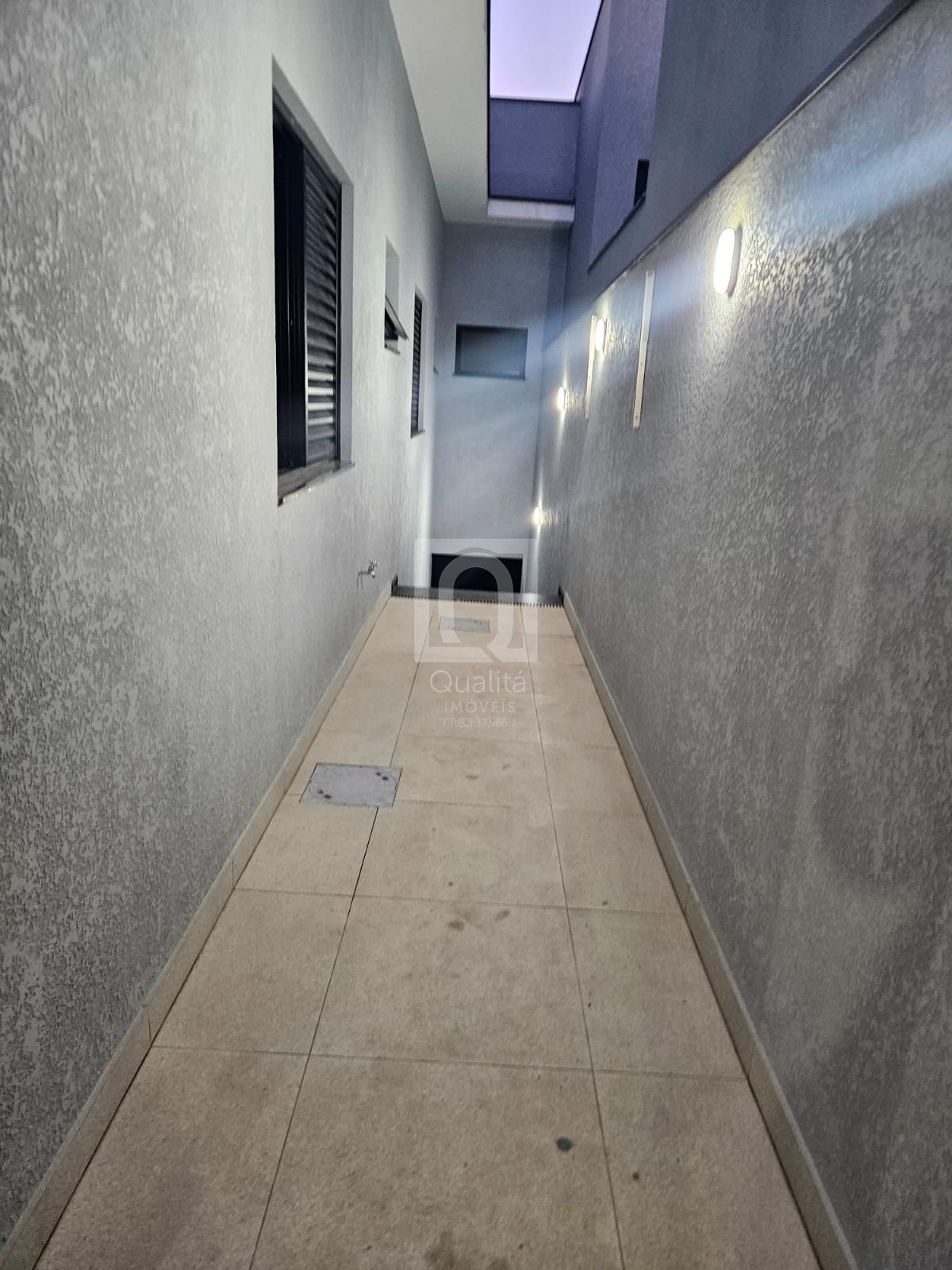 Casa de Condomínio para alugar com 3 quartos, 250m² - Foto 18