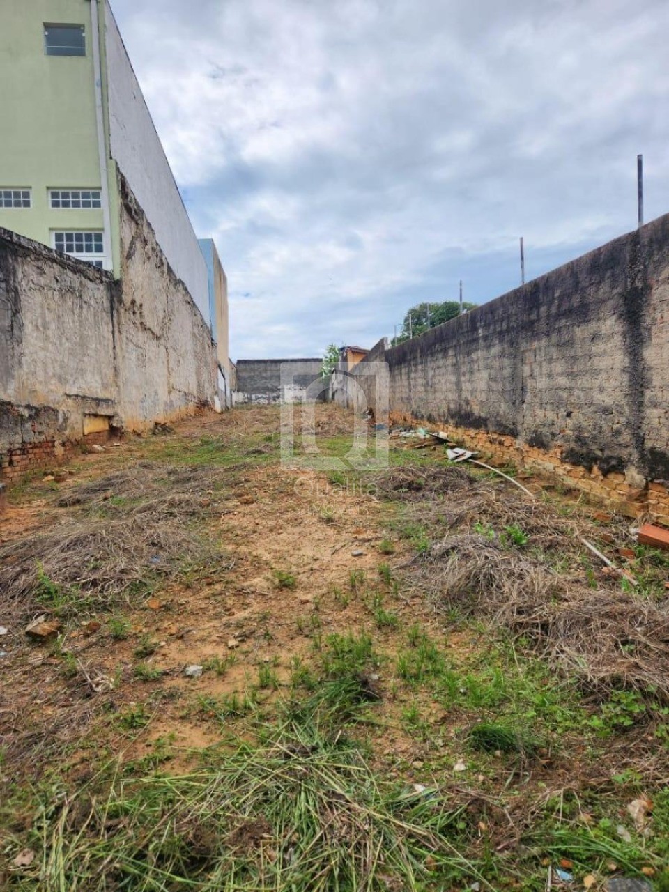 Loteamento e Condomínio - Foto 1