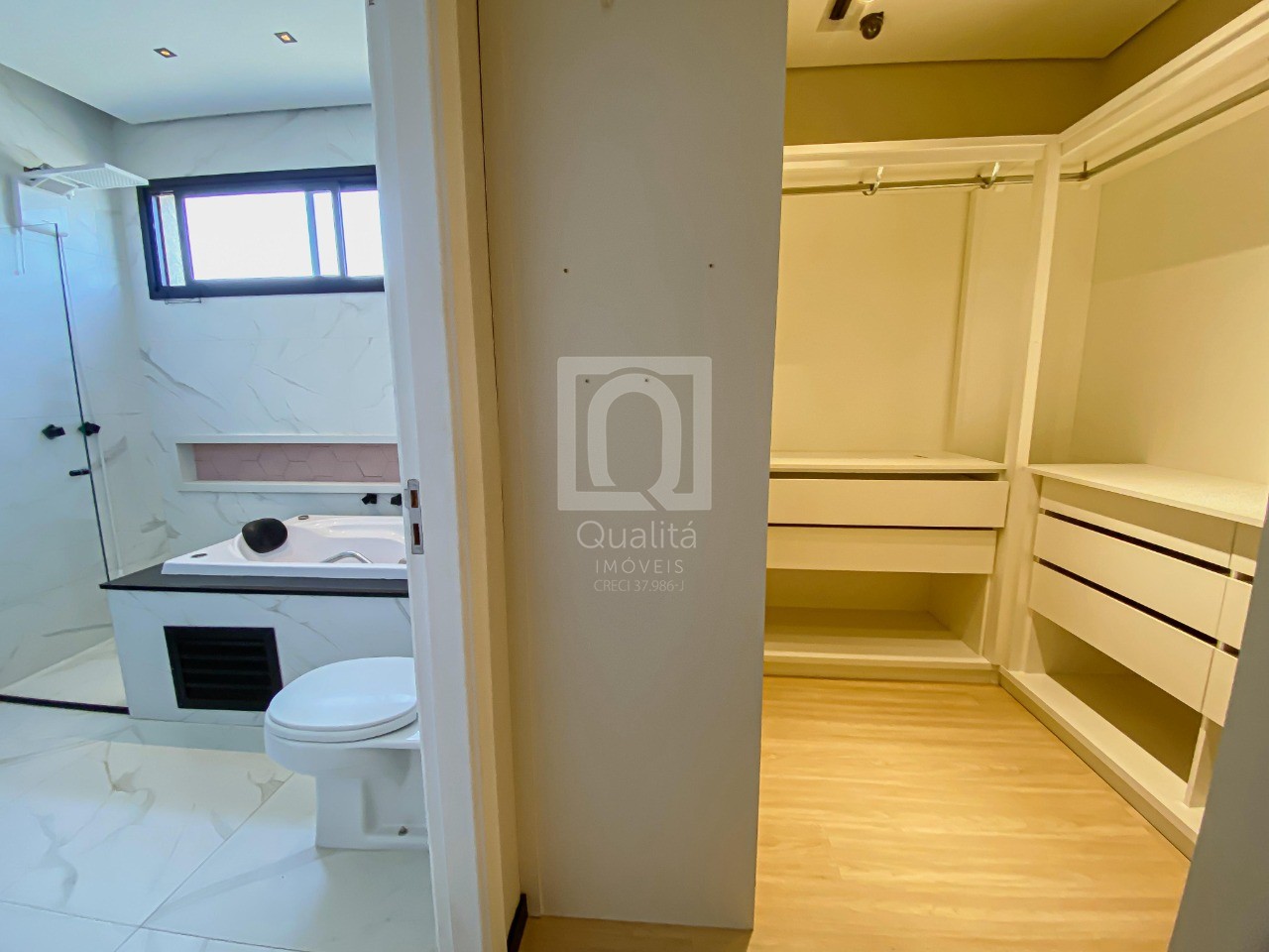 Casa de Condomínio à venda com 3 quartos, 226m² - Foto 25