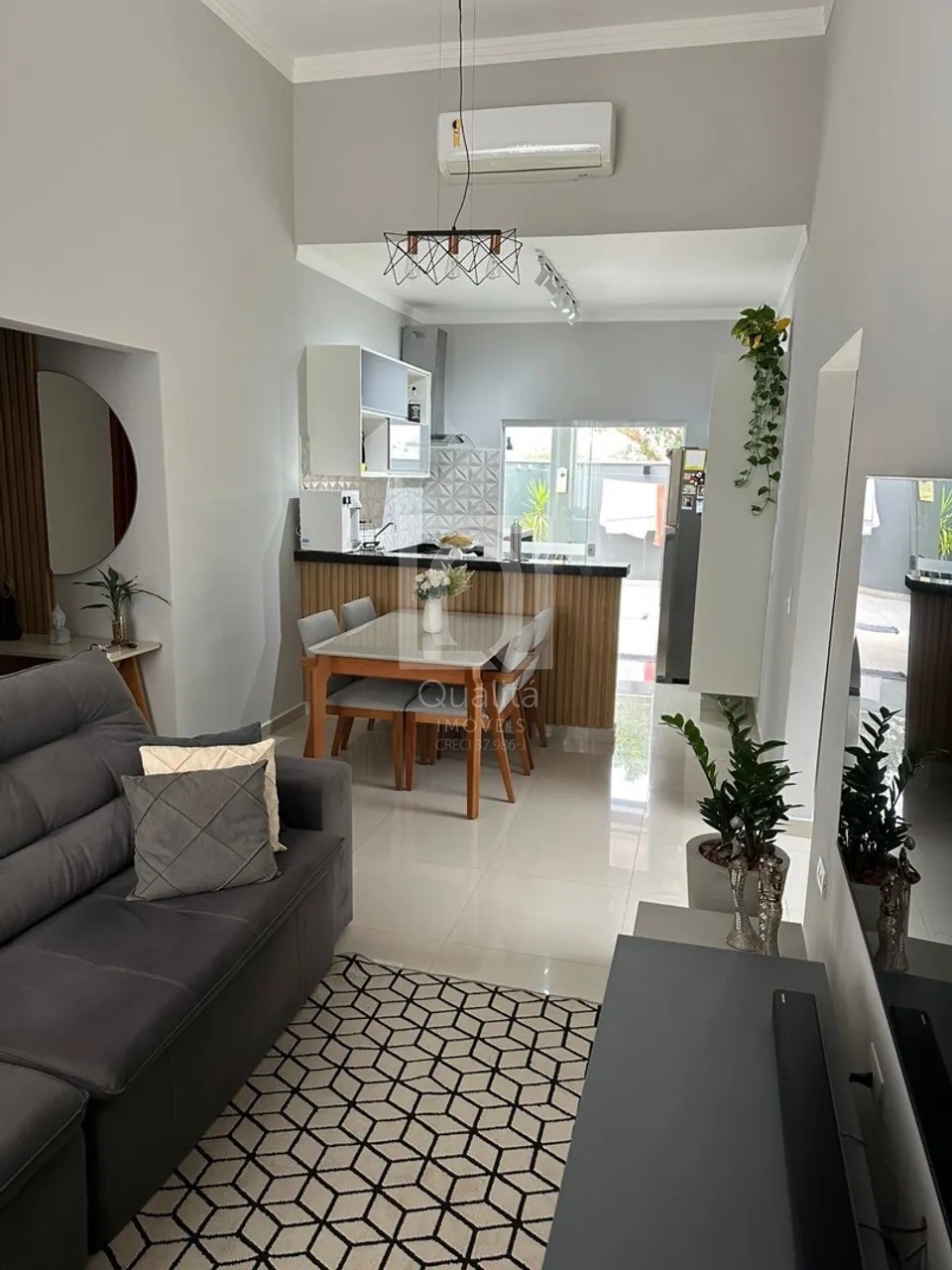 Casa de Condomínio à venda com 3 quartos, 184m² - Foto 1