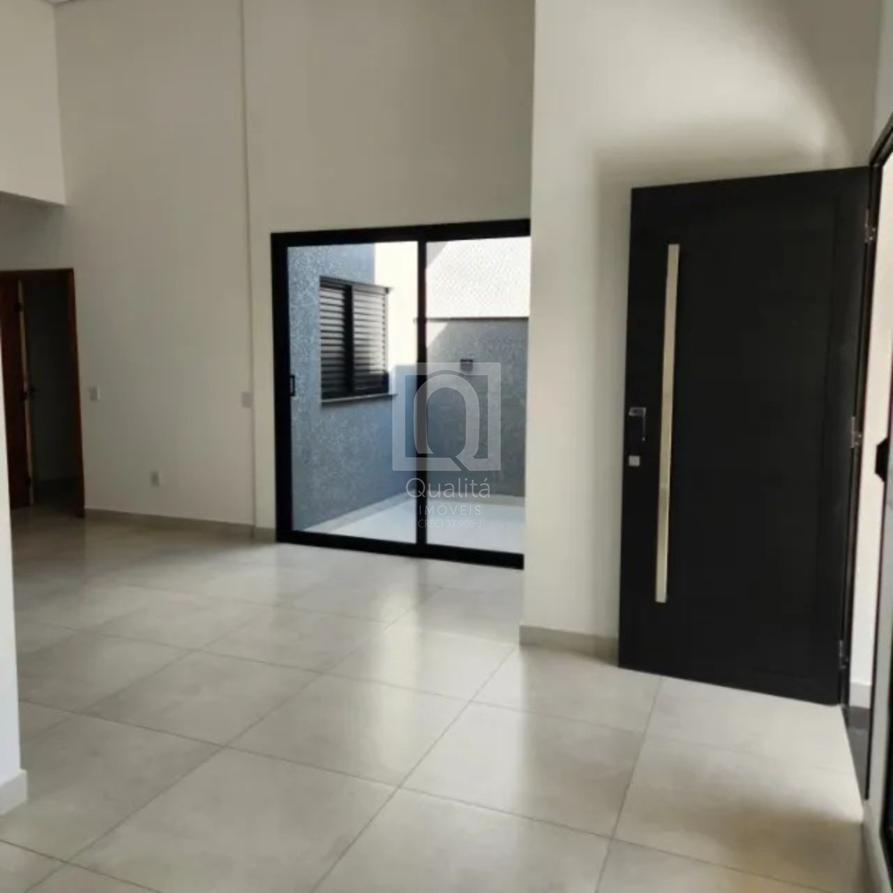 Casa de Condomínio à venda com 3 quartos, 178m² - Foto 2