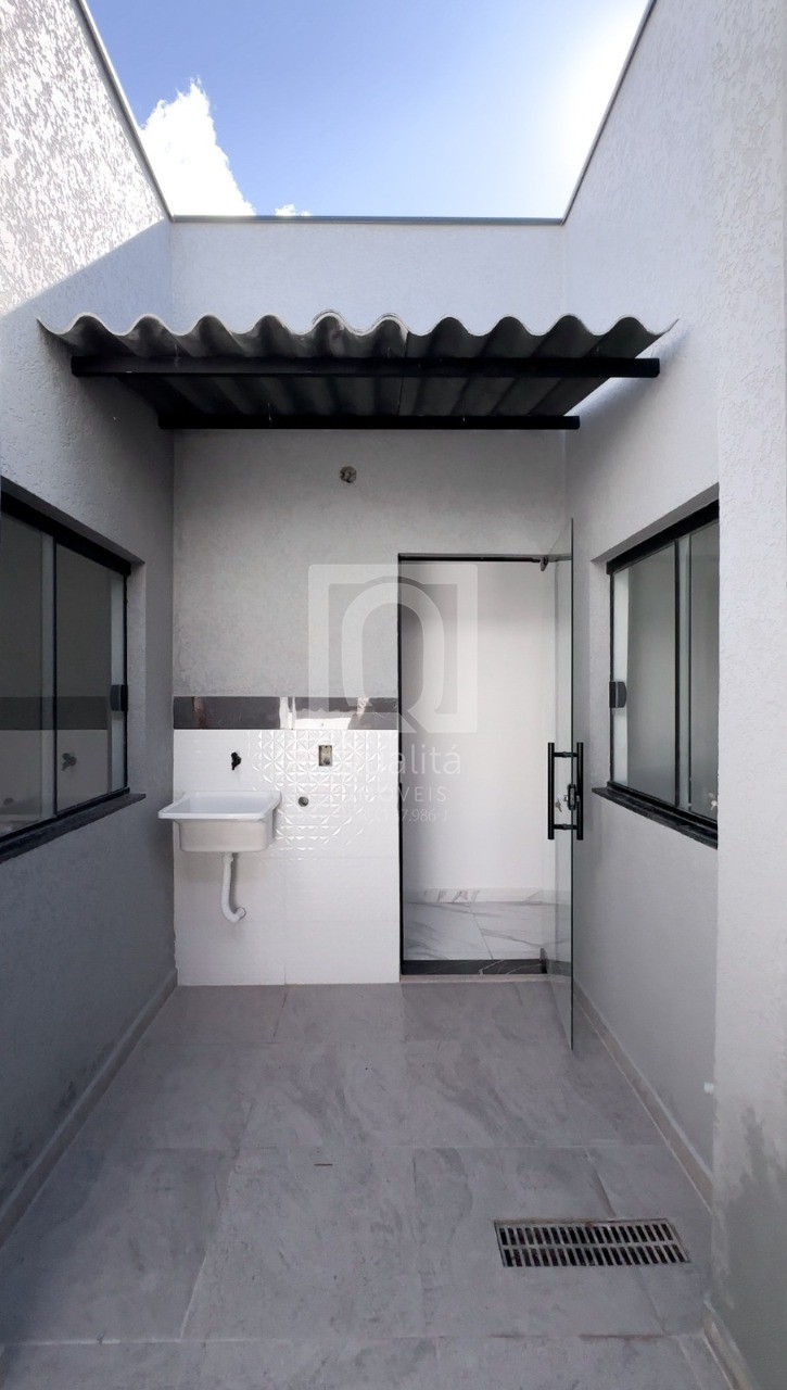 Casa à venda com 2 quartos, 47m² - Foto 11