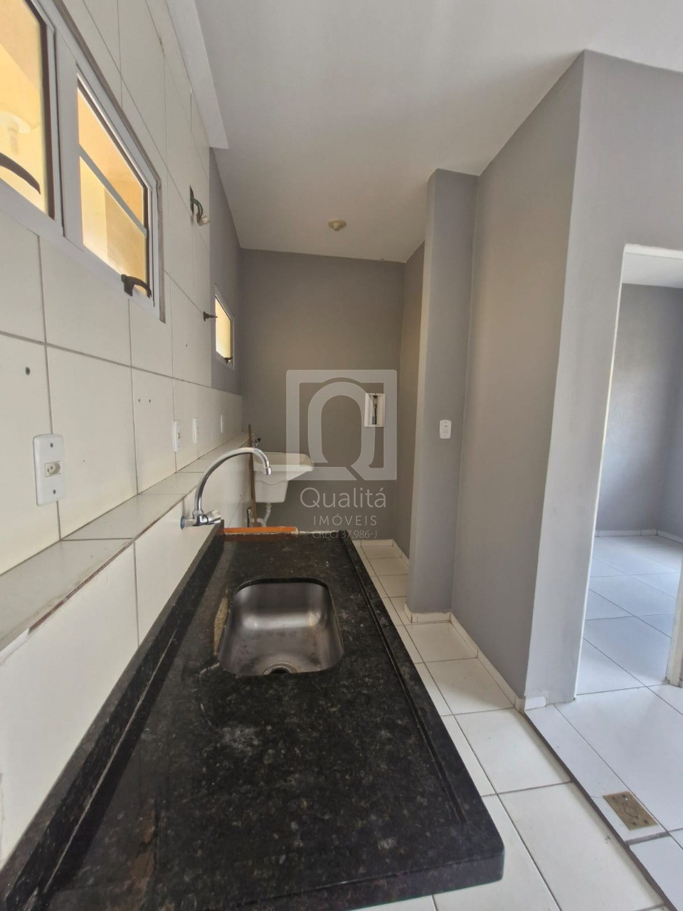 Apartamento à venda com 2 quartos, 56m² - Foto 2