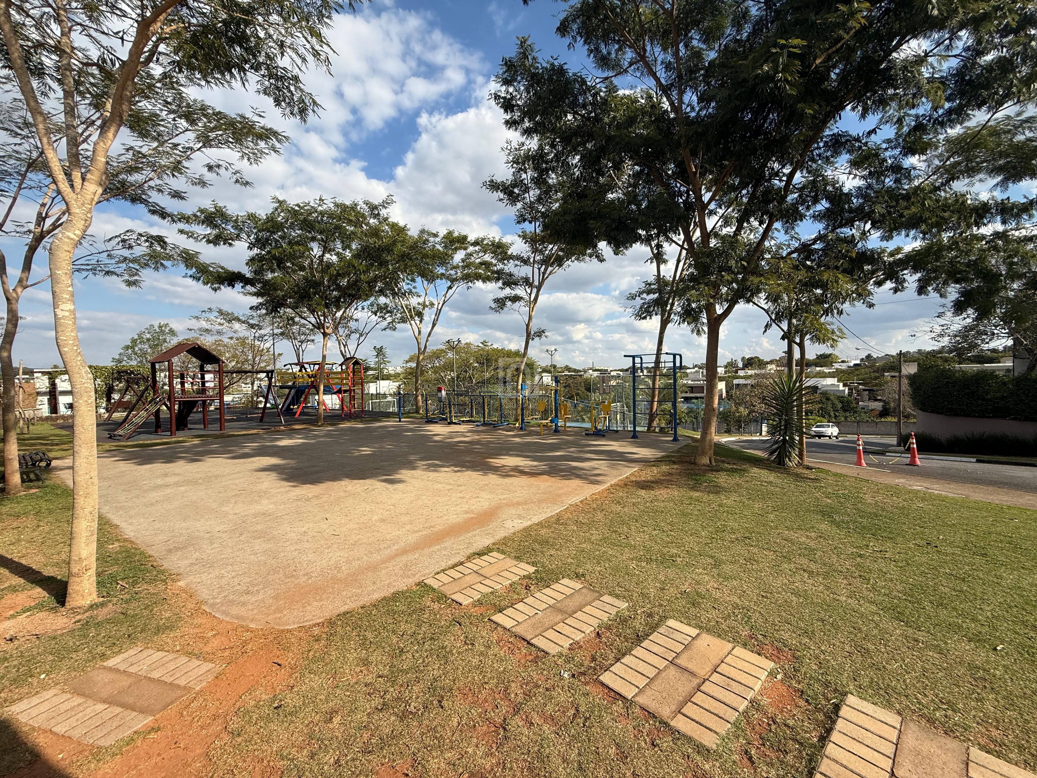 Casa de Condomínio para alugar com 3 quartos, 300m² - Foto 26