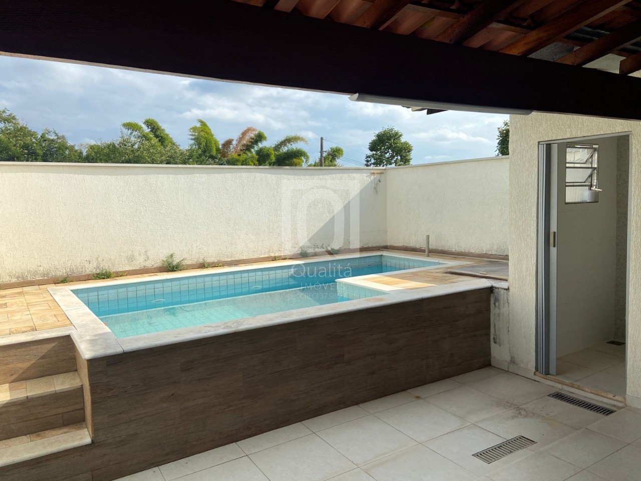 Casa de Condomínio à venda com 2 quartos, 150m² - Foto 2