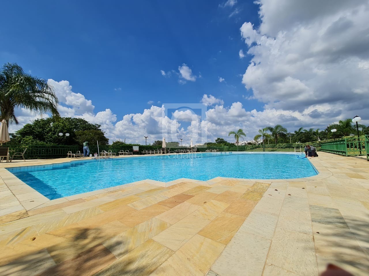 Casa de Condomínio para alugar com 3 quartos, 300m² - Foto 36
