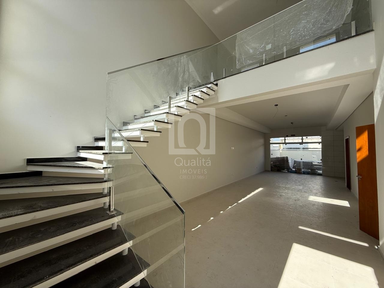 Casa de Condomínio para alugar com 3 quartos, 300m² - Foto 1
