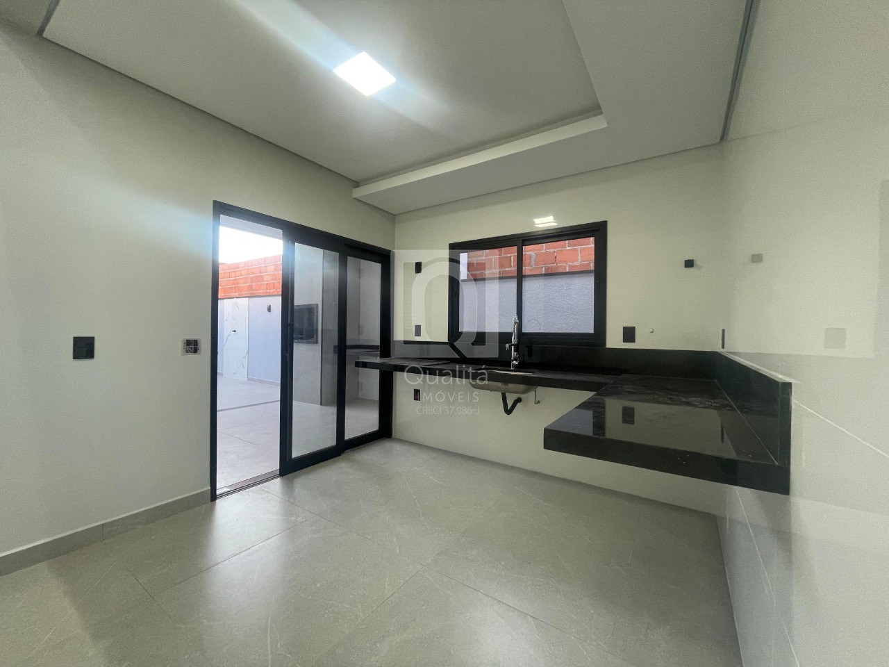 Casa de Condomínio à venda com 3 quartos, 132m² - Foto 3