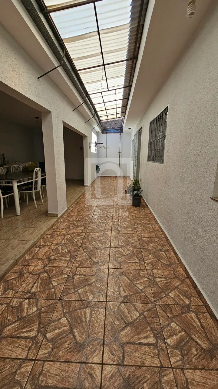Casa à venda com 2 quartos, 200m² - Foto 11