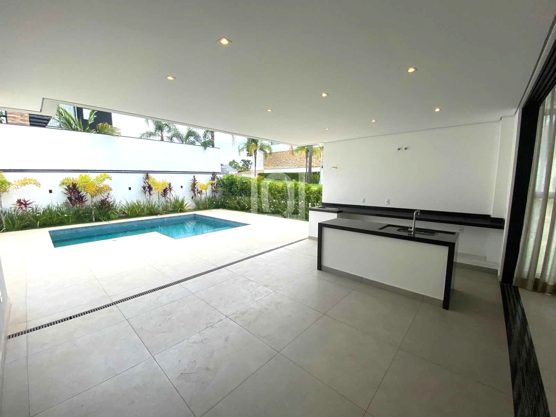 Casa de Condomínio para alugar com 4 quartos, 532m² - Foto 1