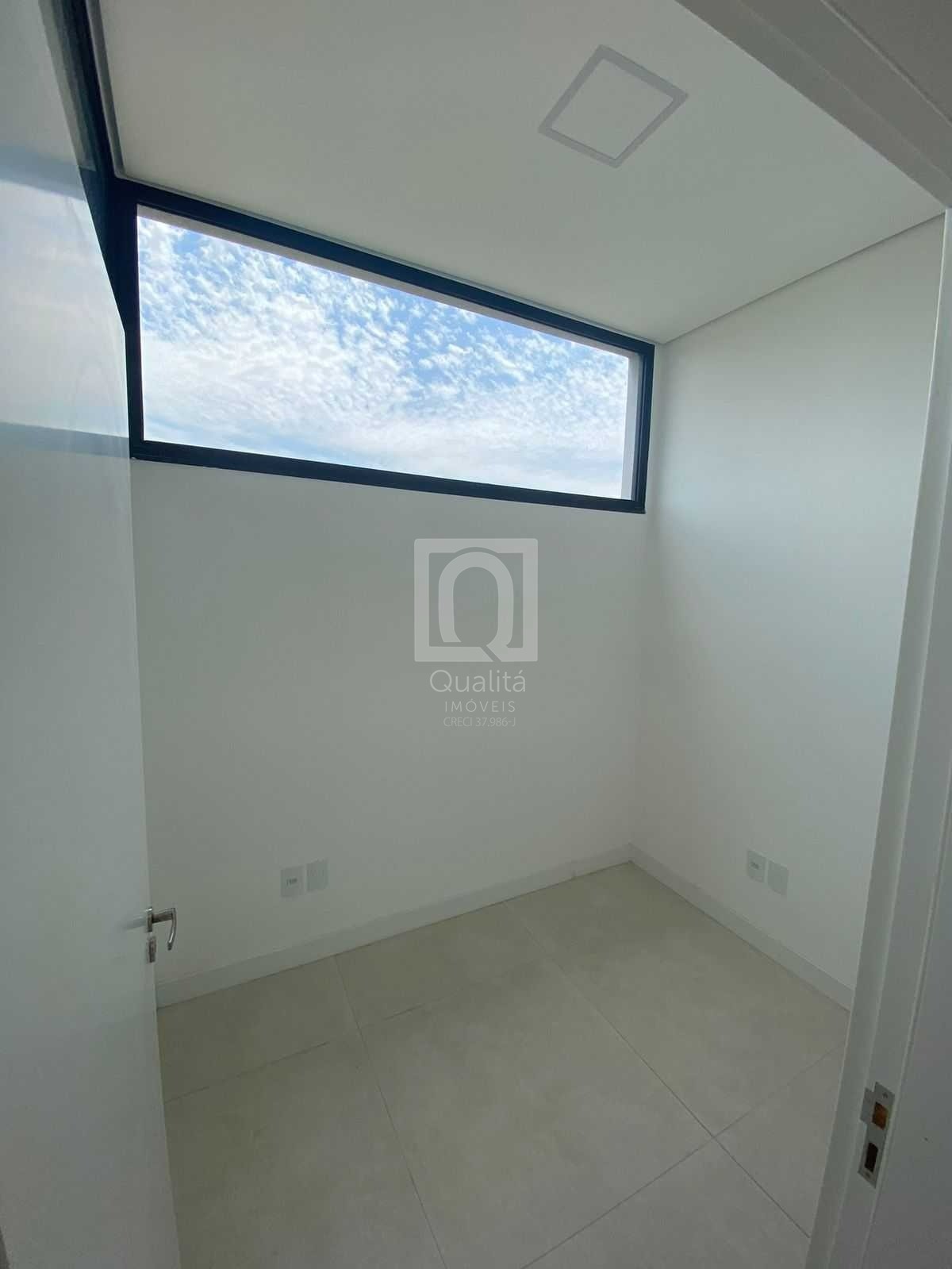 Casa de Condomínio para alugar com 4 quartos, 532m² - Foto 9