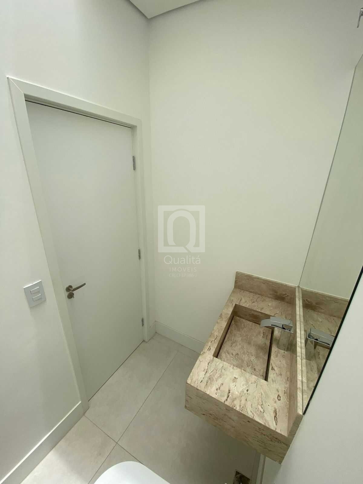 Casa de Condomínio para alugar com 4 quartos, 532m² - Foto 24