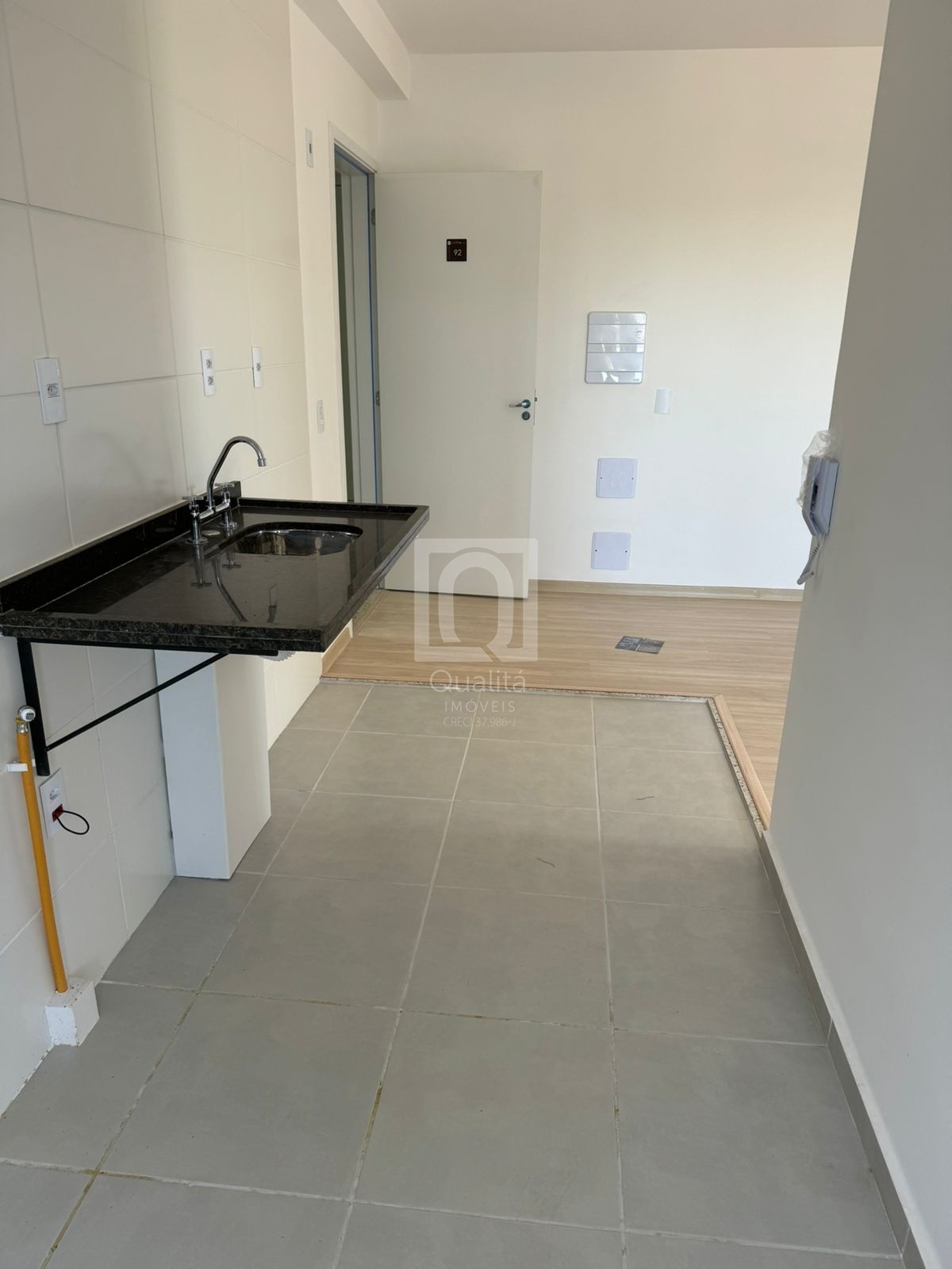 Apartamento à venda com 2 quartos, 63m² - Foto 3