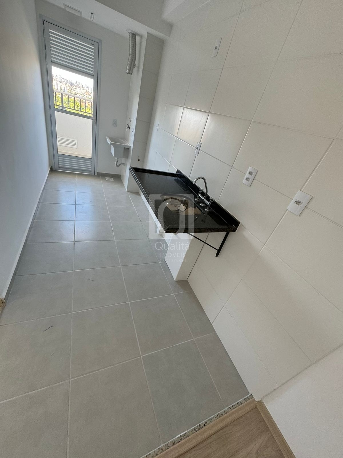 Apartamento à venda com 2 quartos, 63m² - Foto 4
