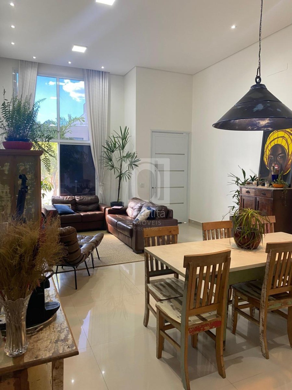 Casa de Condomínio à venda com 3 quartos, 170m² - Foto 2