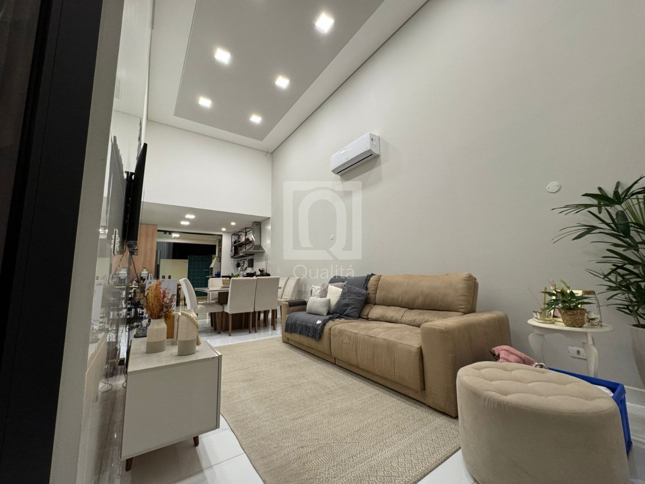 Casa de Condomínio à venda com 3 quartos, 160m² - Foto 1